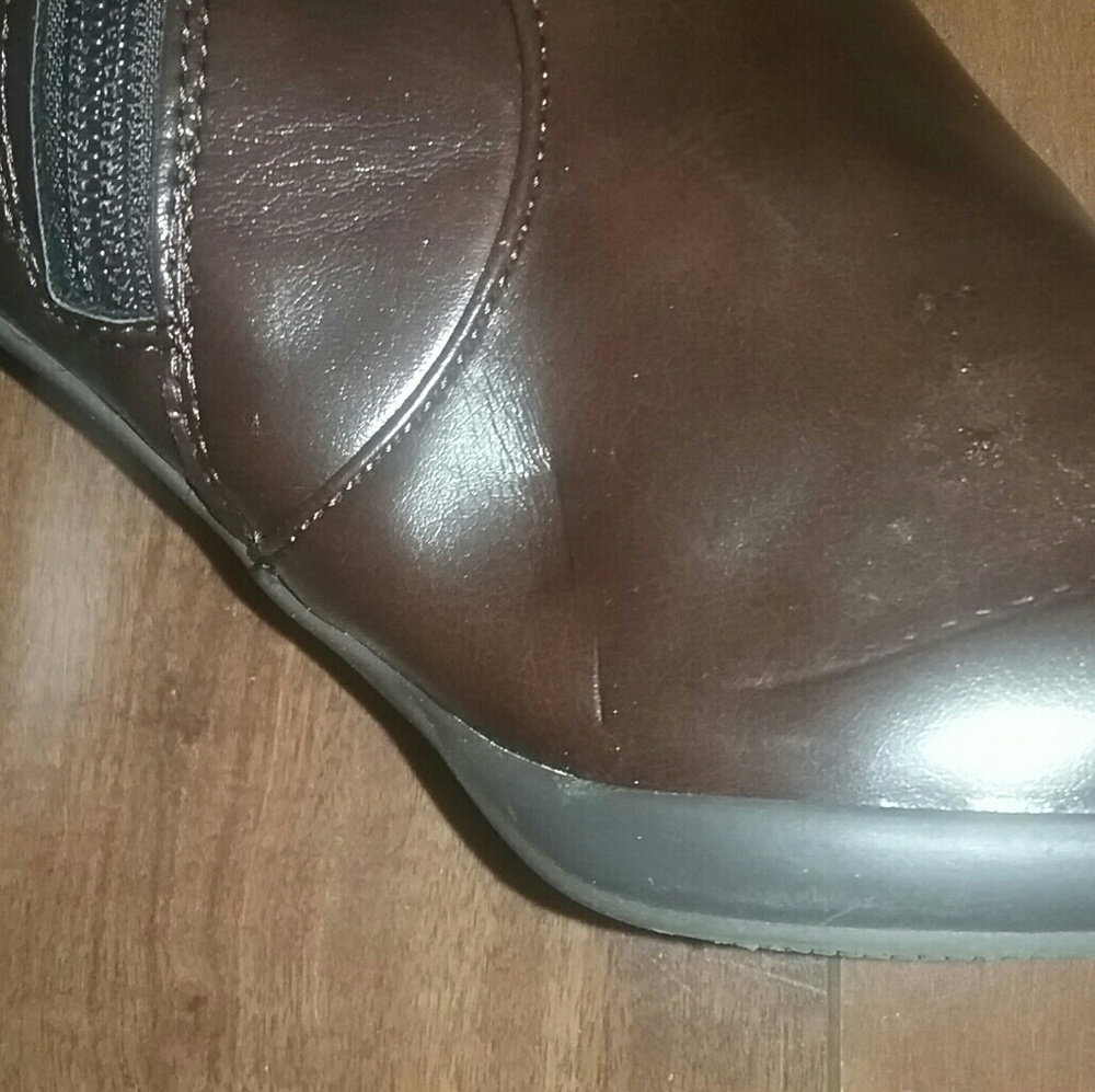 Boots - Picture 2 of 6